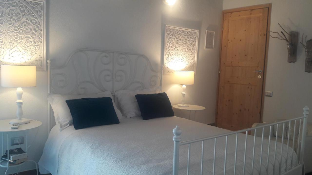 La Casa Di Nina Bed & Breakfast La Maddalena  Luaran gambar
